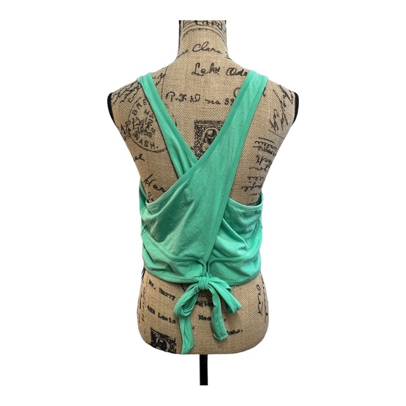 FILA FIT AND FABULOUS Trainer Crop Top Green Criss Cross with Tie in back XL NWT - Picture 6 of 16